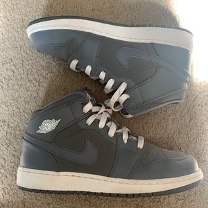 Air Jordan 1 Retro Mid GS ‘Cool Grey Wolf Grey’